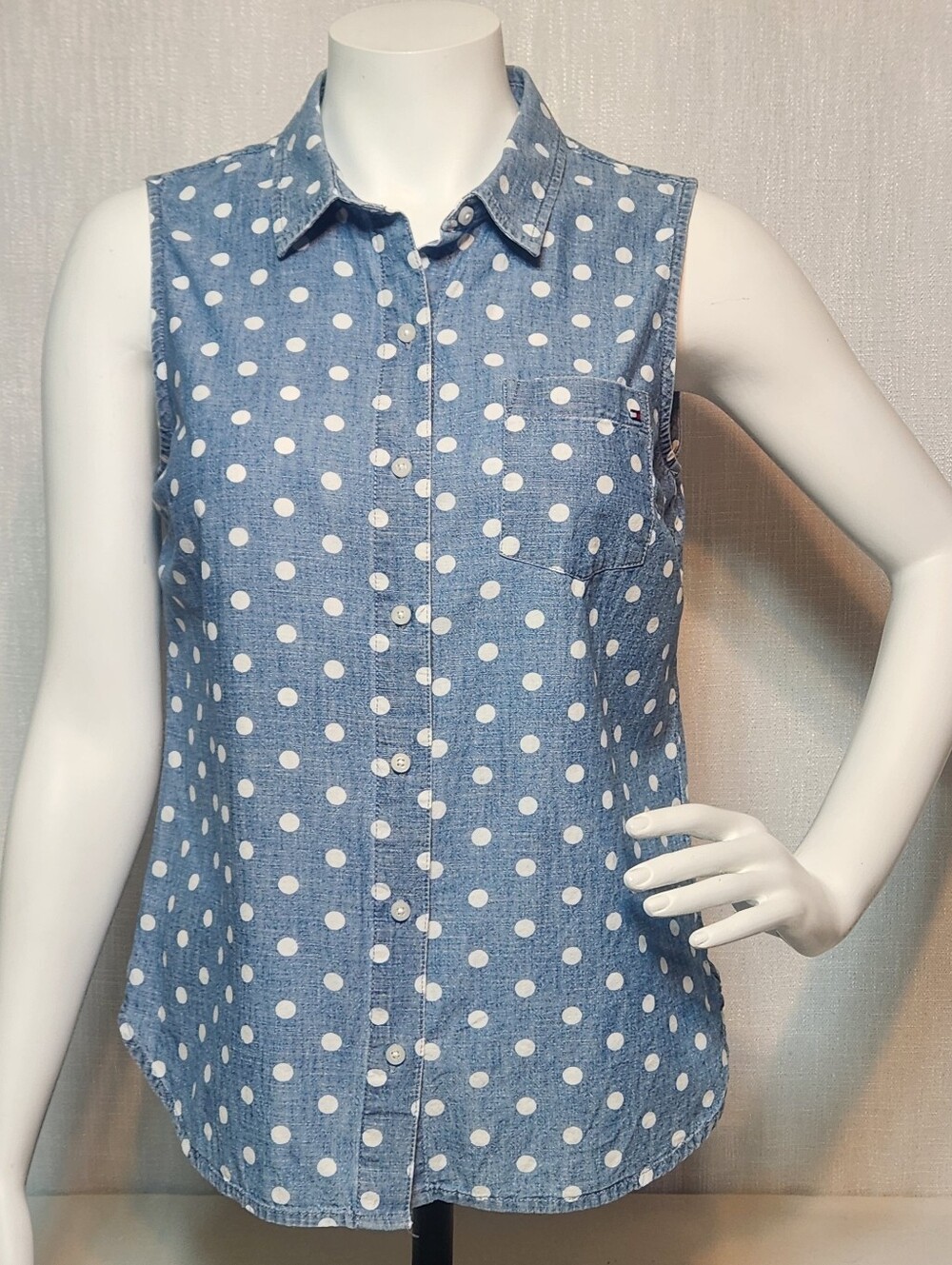 Tommy Hilfiger Fitted Blouse 100% Cotton Blue Polka Dots Button Front Small